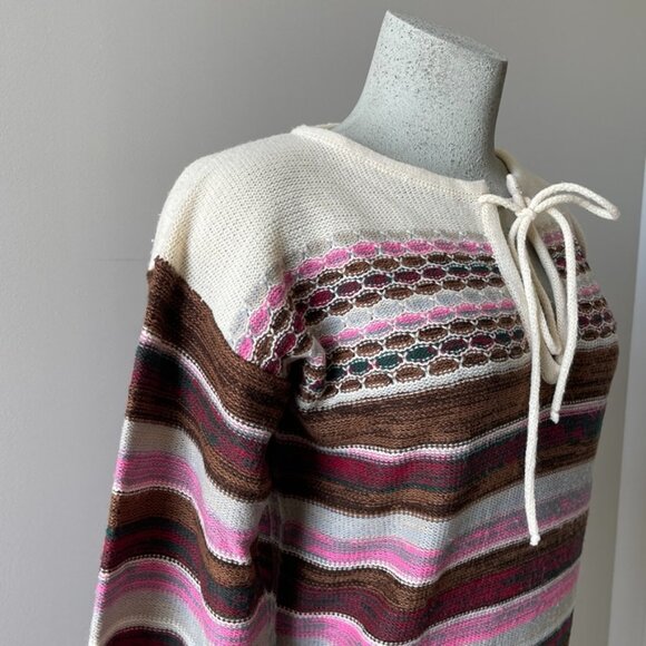 VINTAGE | Late 60's Woodward's Beacon Bell Sleeve Sweater - Picture 7 of 13